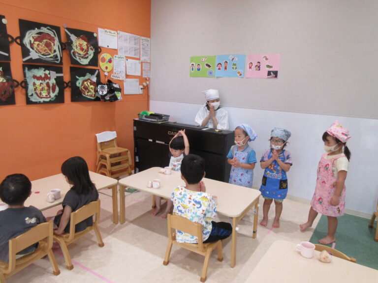 ♪～当番当番お当番～🍴【3歳児 にじチーム】